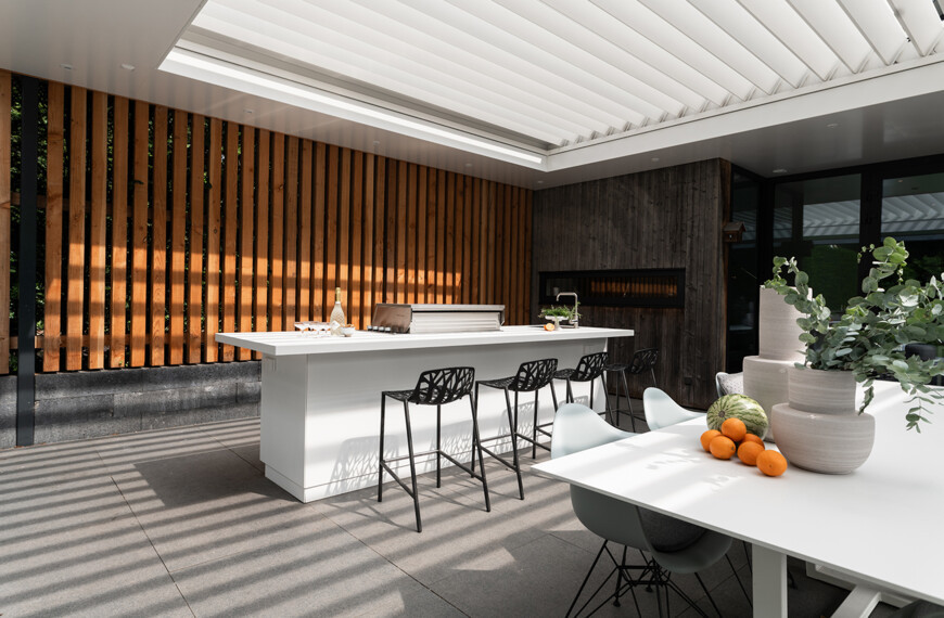 Modern white outdoor kitchen