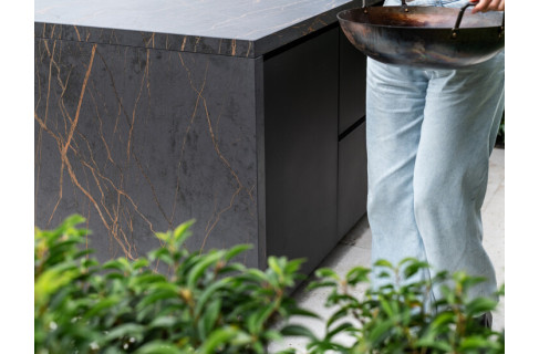 Luxurious outdoor kitchen with Big Green Egg in Herentals