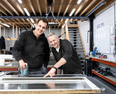 Eigen productie en monteurs